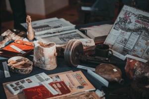 alt