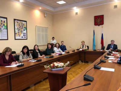 Председатель Курского городского Собрания Алла Чертова поздравила Контрольно-счетную палату г.Курска с юбилеем